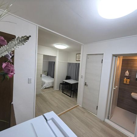 Uhome Tsubame Apartment Tokyo Eksteriør bilde