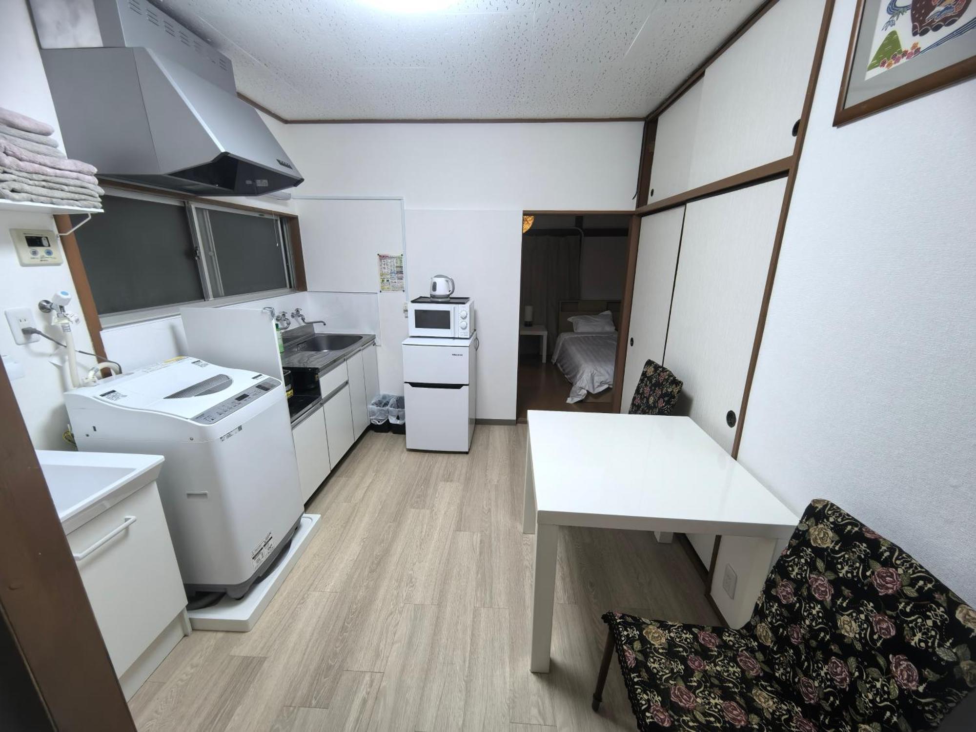 Uhome Tsubame Apartment Tokyo Eksteriør bilde